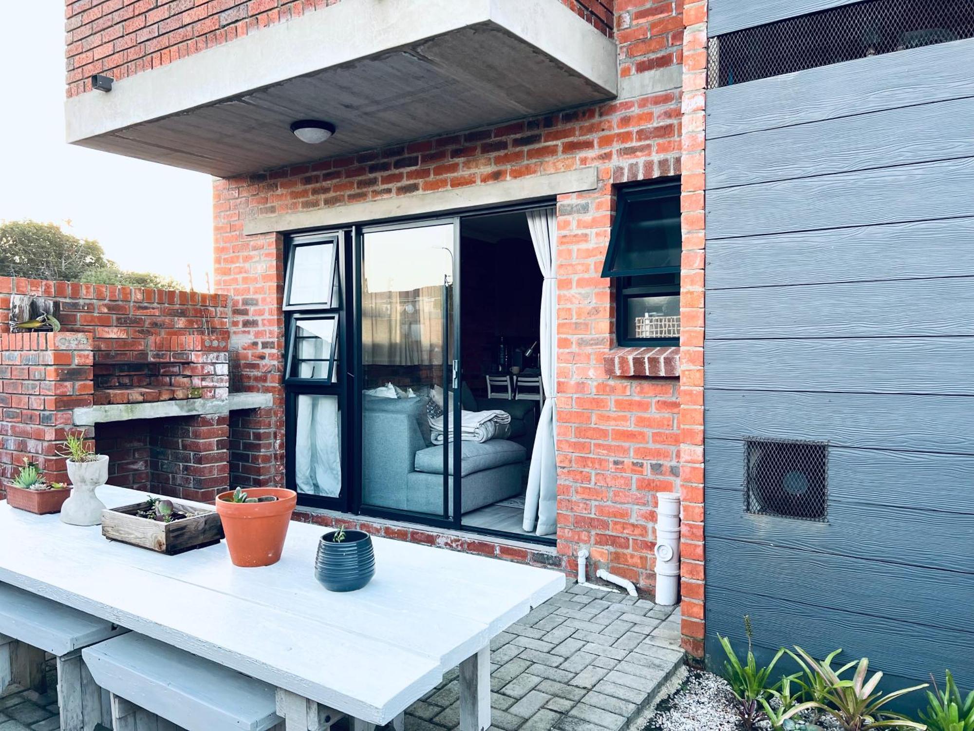 Homey Near Walmer Apartamento *